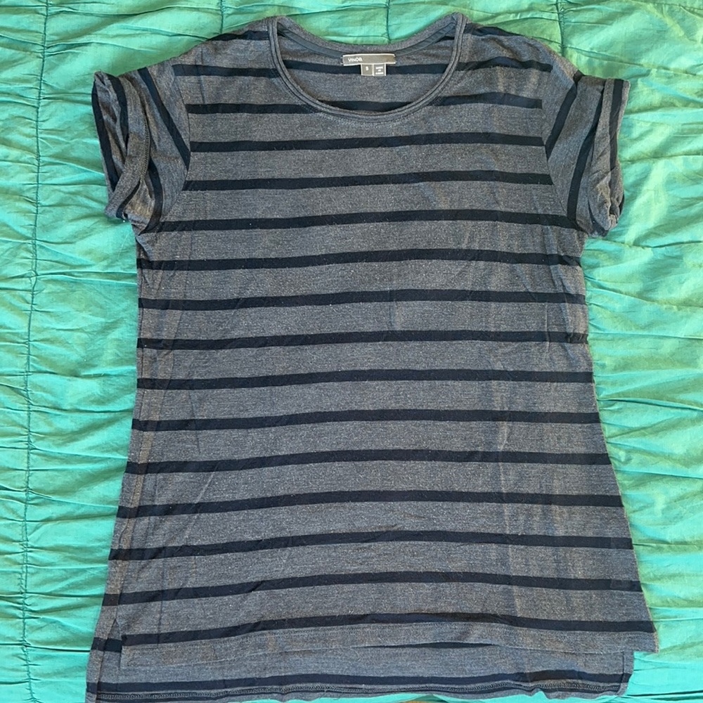 Vince scoop neck striped tee shirt Size Small